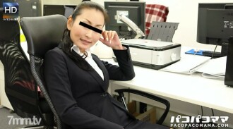 在职的本地妈妈~那个助理老婆变成了活跃的办公室女郎~
