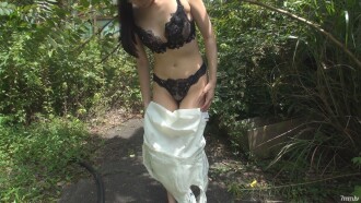 不倫主婦の性告白ドキュメンタリー【家裁調査官の４０代のメスペットが野外カーセックス】　野外で全裸露出＋夫婦の愛車で中出しセックス　【個人撮影】高画質ＺＩＰ付き