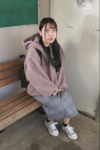 【顔出し】県立普通科①無垢な色白少女。雪山旅行の思い出。