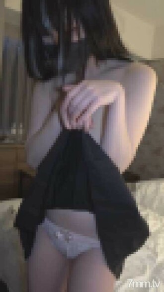 明日まで「＃33」神乳Fカップの地下アイドル。感度抜群でスケベな表情が萌える。膣奥に生中出し♡両想い♡ FC2-PPV-2770957