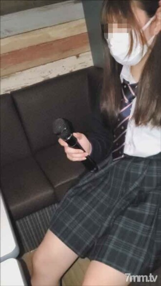 【限5/8】县商业部网球部②傲娇少女。卡拉OK打手枪后，在出租屋里按原始公鸡奇闻趣事FC2-PPV-2876449