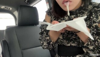 连续 3 个人在城市的私家车上，没有糟糕的技术口交。可爱的女孩最擅长口交的理论☆21岁的杂货店店员Nami-chan