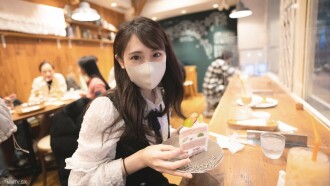 僅限 2/25！ ！ 【未刪減】夢想成為模特，靠在水療中心兼職謀生的店員！ ！看到他害羞地結束是無法抗拒的……