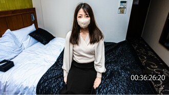 拒绝世俗的少妇，内心狭隘，不外露。