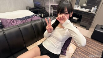 一位金发少女，突然变成了纯黑发，身体也发生了巨大的变化♥ 重逢纪念日，理智瞬间崩溃♥