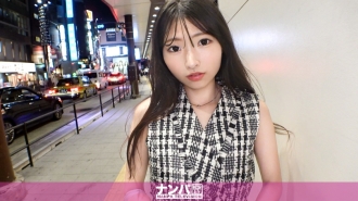 真的很软，第一枪。 2011年各位喜爱苗条美少女的人齐聚一堂！ ！她是一个性感的好女孩，当她在衣服上碰触她的裤子时，她会感到尴尬。一个苗条、性感、敏感的美丽女孩在城市酒店房间里射精。