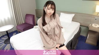 真的很软，第一枪。 2044年，我在池袋遇见了一位喜欢流行大丝带宽松针织衫和宽松袜子的饰品店店员，我下定决心拜倒在地！从似乎抗压能力很弱的害羞的脸上喷射出难以想像的大量精液，然后射了！ ！我是偷偷这么说的，但穿著宽松袜子的脚交真的是最好的哈哈