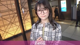 「マジ軟派、初撮。 2191 イチゴをエサにメガネが似合う色白の真面目系素人をナンパ！見た目に反して不倫経験あり！パンツの下はアナルまでビッチリの剛毛！真面目だから要求…」：MGS動画＜プレステージ グループ＞アダルト動画配信サイト