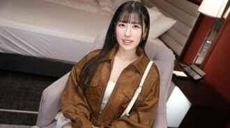 “一位笑容甜美的幼儿园老师！她主演了一部受前成人视频网红启发而创作的成人影片！当男演员用手指抚摸她时，她直接对著镜头喷射，画面都模糊了！【首次拍摄】她正在网上拍摄成人影片……”：MGS Video（Prestige Group）成人视频流媒体网站